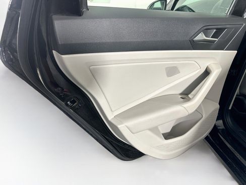 Used 2020 Volkswagen Jetta SE FWD image 26