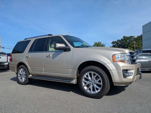 Used 2017 Ford Expedition Limited RWD image 1