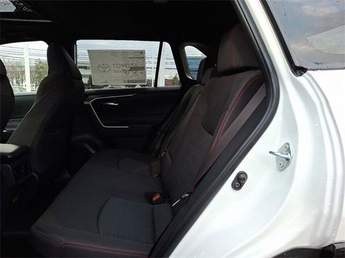 New 2025 Toyota RAV4 SE image 7