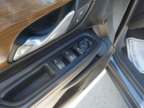 Used 2019 GMC Terrain SLE w/ Driver Convenience Package FWD image 15