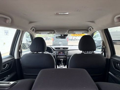 Used 2019 Nissan Rogue S FWD image 26