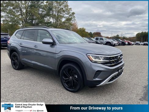 Used 2022 Volkswagen Atlas SE image 1