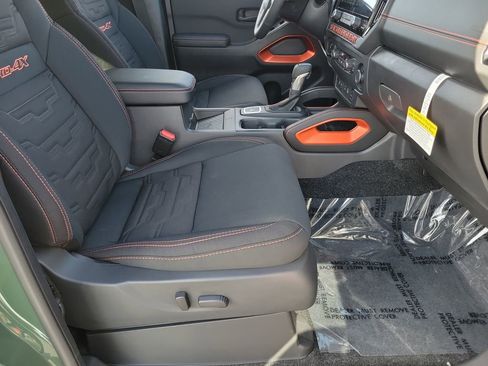 New 2026 Nissan Frontier PRO-4X w/ Pro-4x Convenience Package image 13