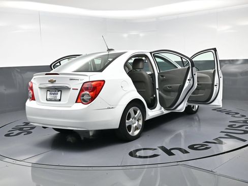 Used 2015 Chevrolet Sonic LTZ FWD image 27