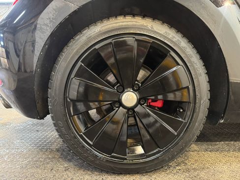 Used 2013 Volkswagen Beetle 2.0T FWD image 31