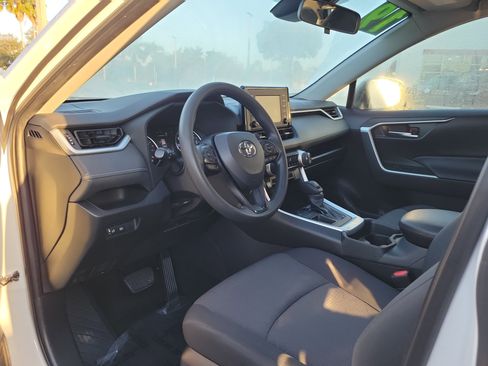 Used 2019 Toyota RAV4 XLE image 13