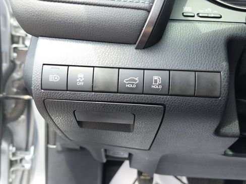 Used 2024 Toyota Camry SE FWD image 12