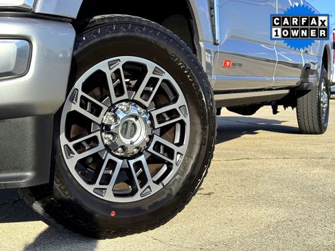 Used 2024 Ford F350 Limited image 2