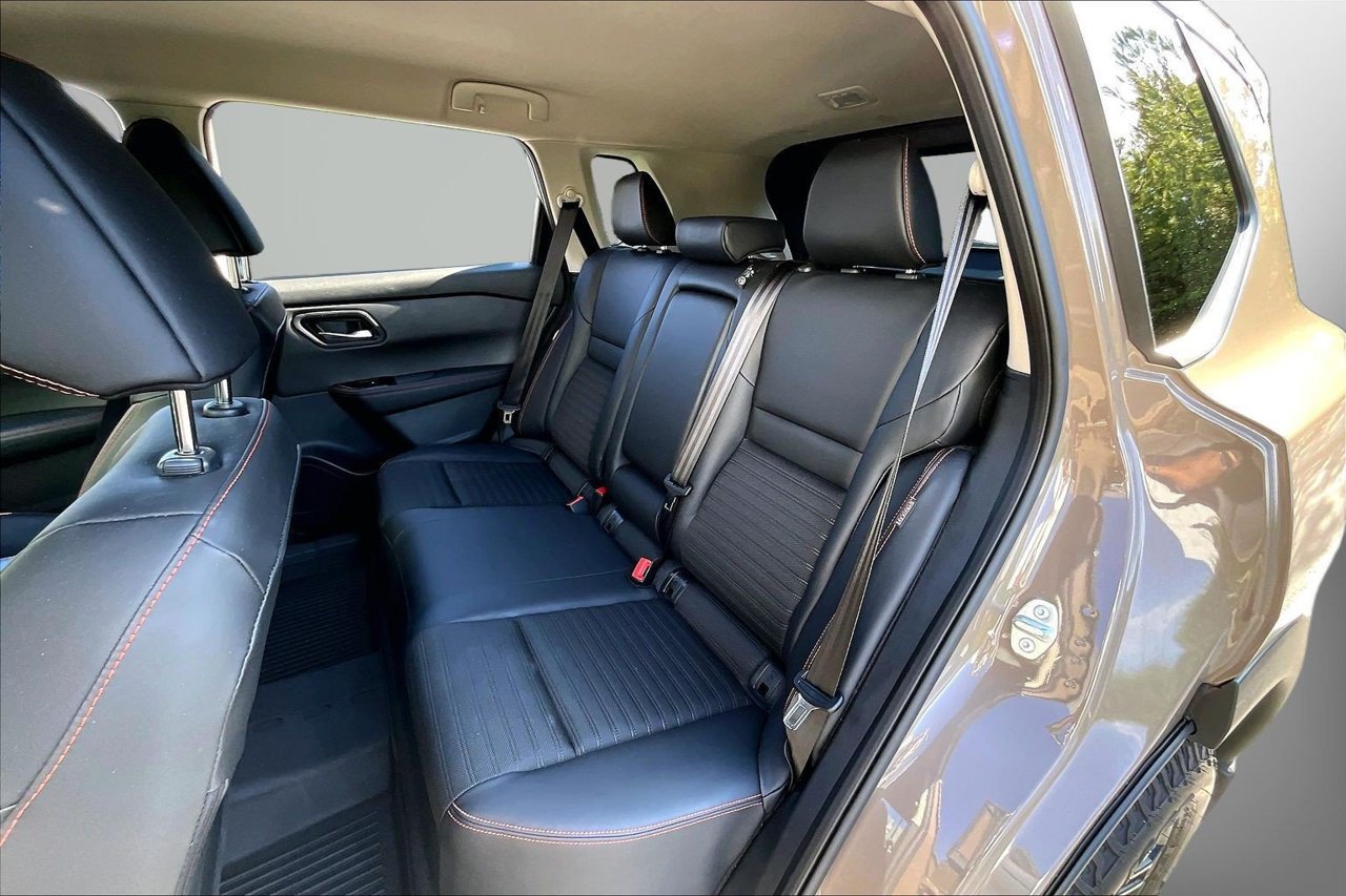 Used 2026 Nissan Rogue SV AWD/4WD image 20