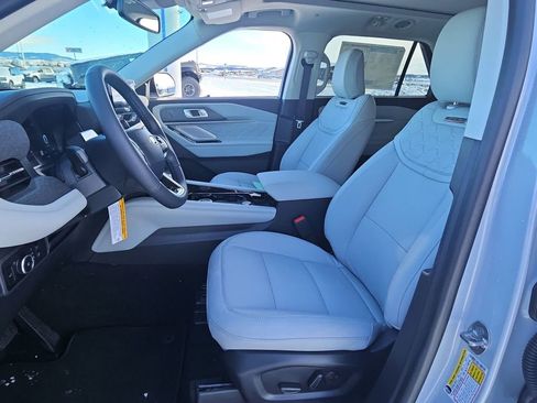 Used 2026 Ford Explorer Platinum w/ LUX Leather Package image 27