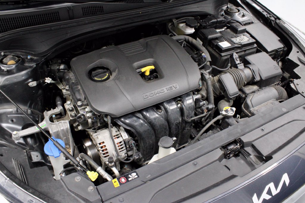 Used 2023 Kia Forte LXS FWD image 15