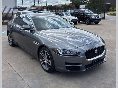Used 2017 Jaguar XE Premium RWD image 1
