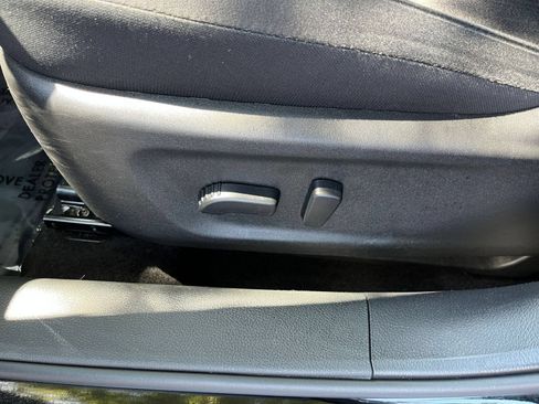 Used 2025 Nissan Altima 2.5 SV FWD image 18