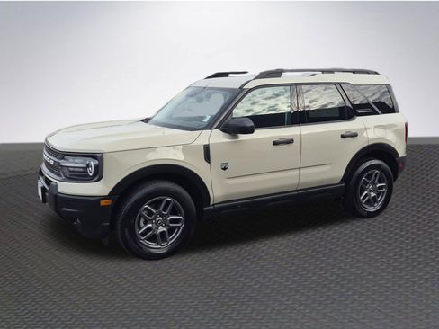 Used 2025 Ford Bronco Sport Big Bend w/ Convenience Package image 2