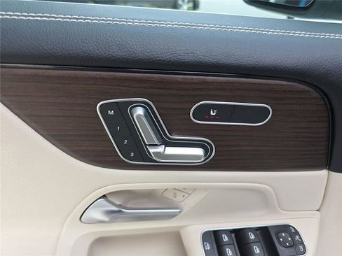 New 2026 Mercedes-Benz GLB 250 4MATIC image 20