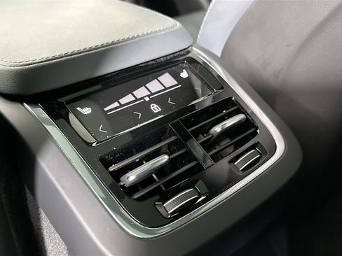 Certified 2023 Volvo XC90 T8 Ultimate w/ Protection Package Premier image 27