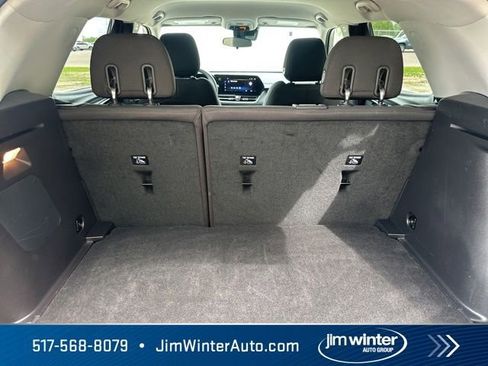 Used 2025 Chevrolet TrailBlazer LT AWD/4WD image 15