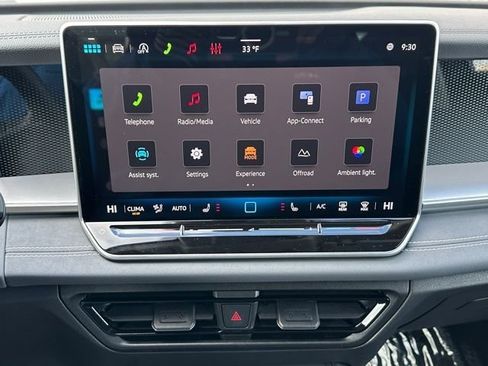 New 2026 Volkswagen Tiguan SE image 35