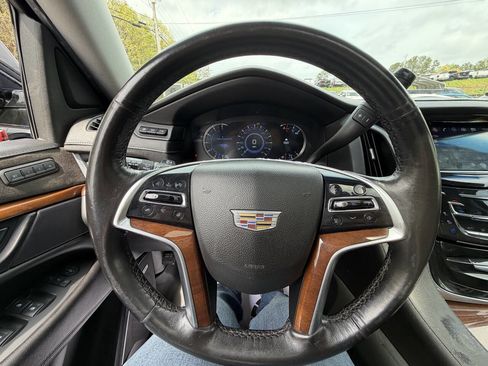 Used 2019 Cadillac Escalade ESV Luxury image 14