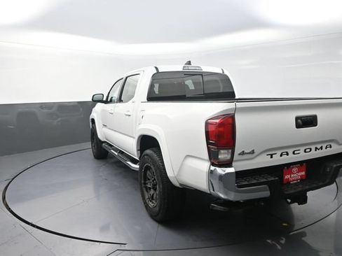 Used 2022 Toyota Tacoma SR5 AWD/4WD image 44
