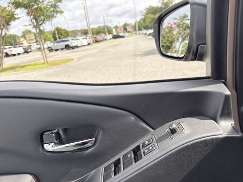 Used 2023 Nissan Frontier PRO-4X w/ Pro-4X Premium Package AWD/4WD image 16