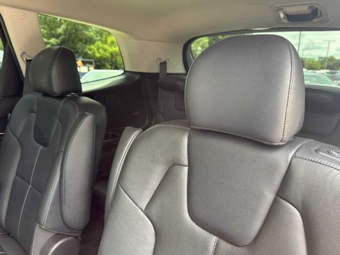 Certified 2024 Kia Telluride EX w/ EX Captain's Chair Package AWD/4WD image 32