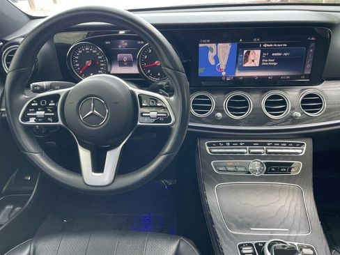 Used 2019 Mercedes-Benz E 300 4MATIC w/ Premium 1 Package image 16