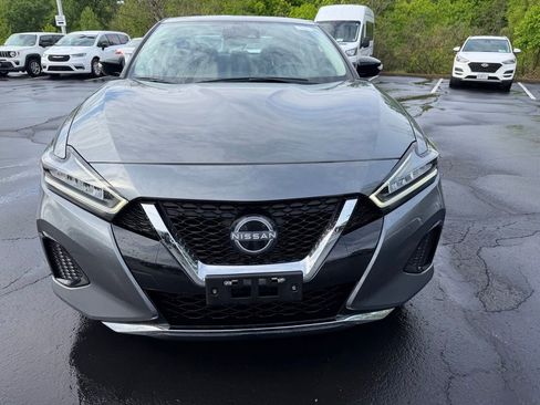 Used 2023 Nissan Maxima SV w/ Floor Mat Group FWD image 2