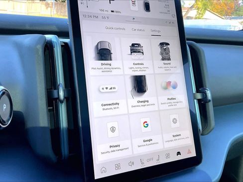 New 2025 Volvo EX30 Plus w/ Protection Package Premier image 22