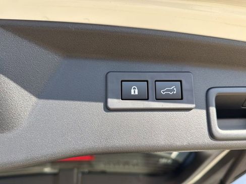 New 2026 Subaru Outback Touring image 14