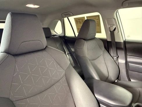 Used 2024 Toyota RAV4 XLE FWD image 51