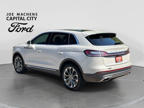 Used 2022 Lincoln Nautilus Reserve AWD/4WD image 7