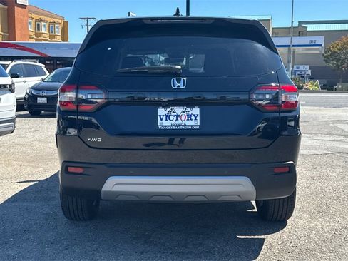 New 2025 Honda Pilot EX-L image 5