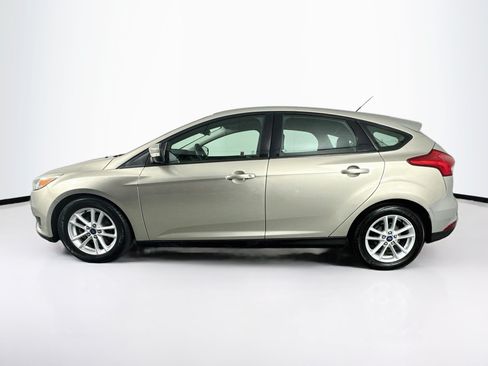 Used 2015 Ford Focus SE FWD image 4