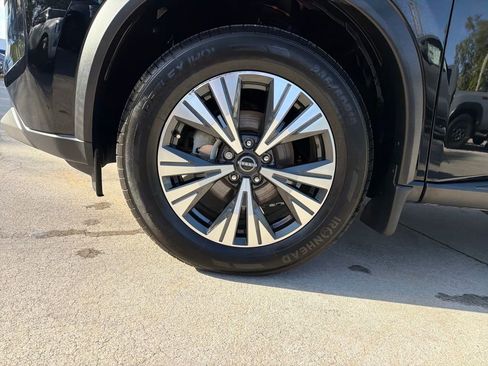Certified 2023 Nissan Rogue SV FWD image 39