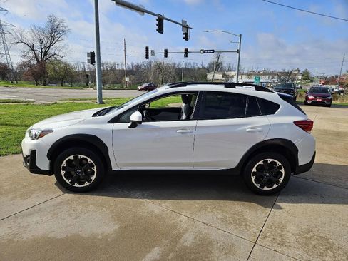 Used 2021 Subaru Crosstrek 2.0i Premium w/ Moonroof Package image 4