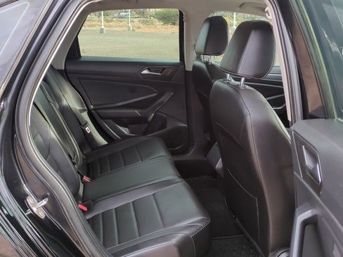 Used 2023 Volkswagen Jetta SE image 29