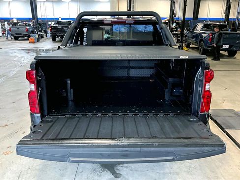 Used 2023 Chevrolet Silverado 1500 Custom image 32