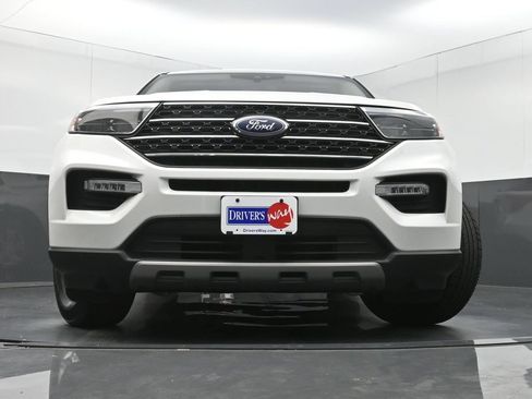 Used 2020 Ford Explorer XLT w/ Equipment Group 202A RWD image 26
