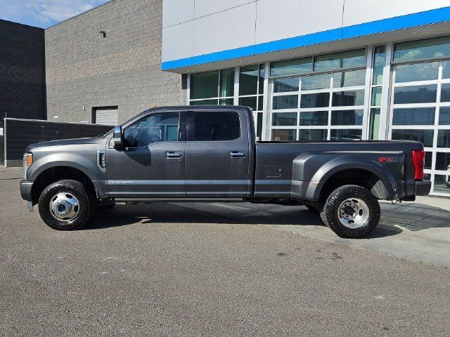Used 2019 Ford F350 Platinum w/ Platinum Ultimate Package AWD/4WD image 8