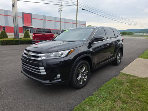 Used 2018 Toyota Highlander Limited Platinum AWD/4WD image 7