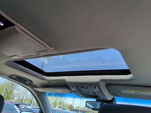 Used 2019 GMC Yukon XL Denali w/ Denali Ultimate Package AWD/4WD image 22