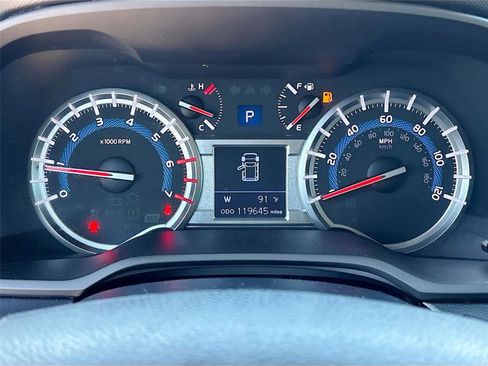 Used 2016 Toyota 4Runner SR5 AWD/4WD image 12