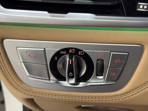 Used 2020 BMW 750i xDrive w/ Autobahn Package image 36