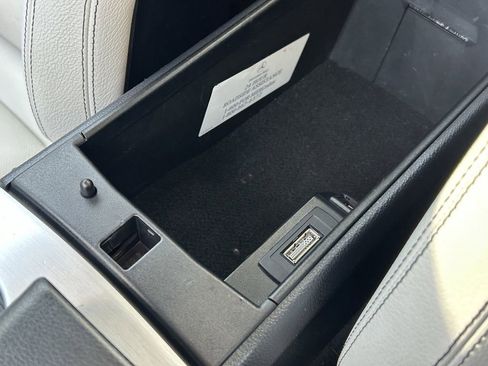 Used 2013 Mercedes-Benz SLK 250 image 27