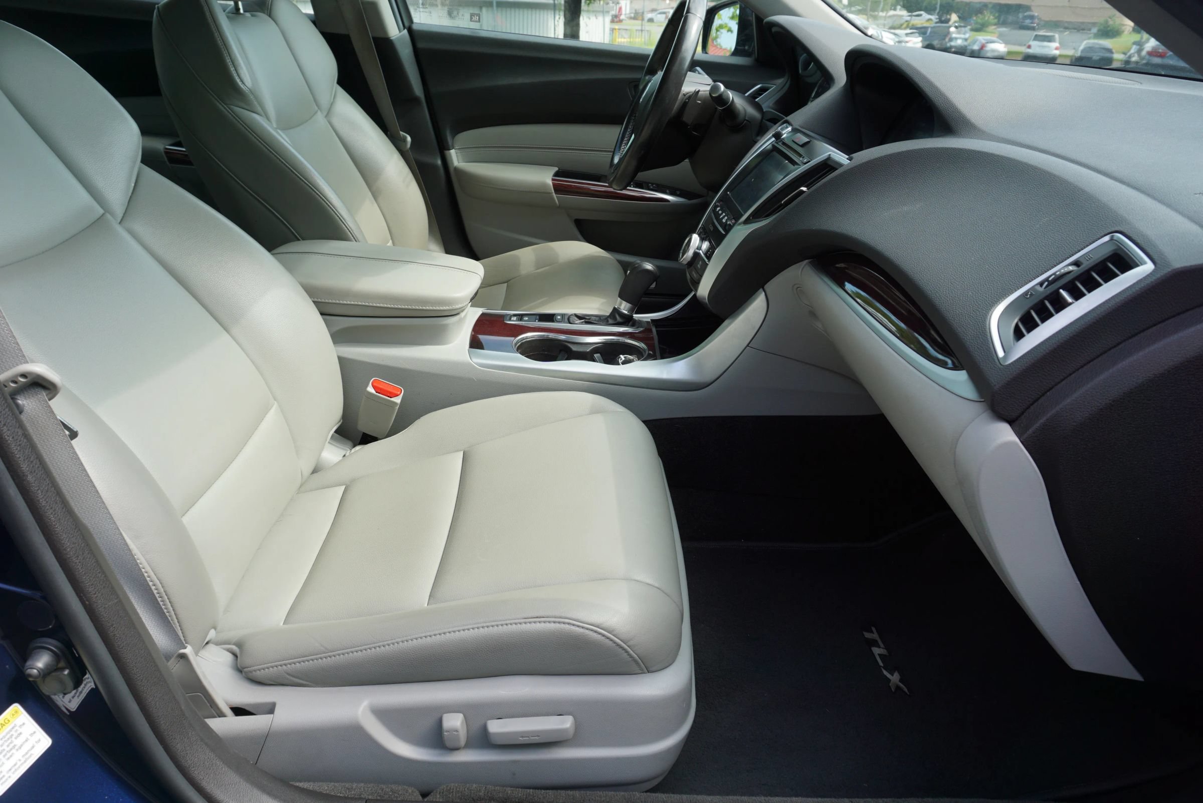 Used 2016 Acura TLX FWD image 32