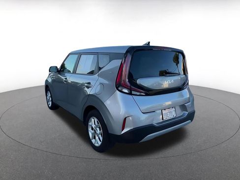Used 2025 Kia Soul LX w/ LX Technology Package image 11