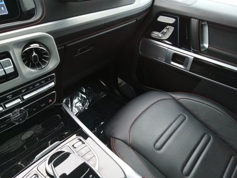 Used 2021 Mercedes-Benz G 550 image 15