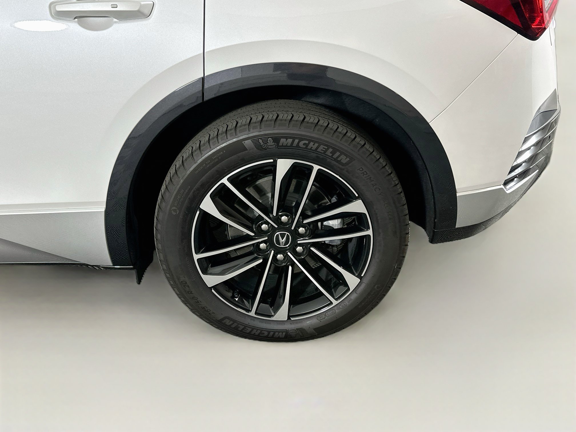 Used 2024 Acura ZDX A-Spec RWD image 11