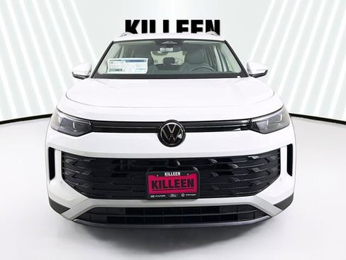 New 2026 Volkswagen Tiguan SE FWD image 2